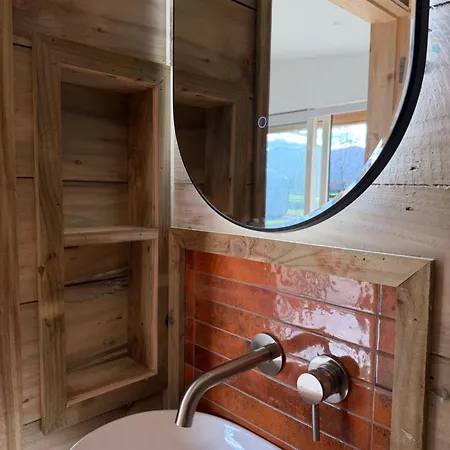 Lodge Glamping - Ross Road